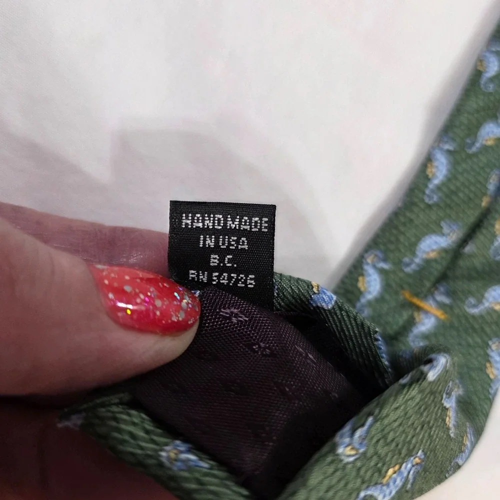 Filo A Mano Silk Tie Seahorse Pattern Green Hand Tailored by‎ Tom James Luxury